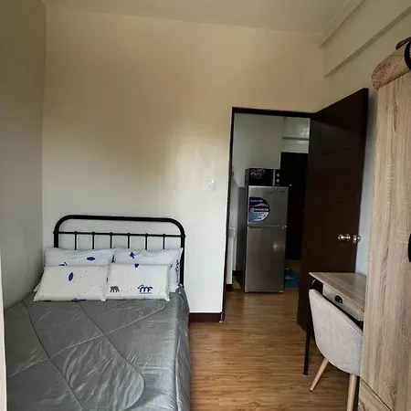 Uncle George Pad Hotel